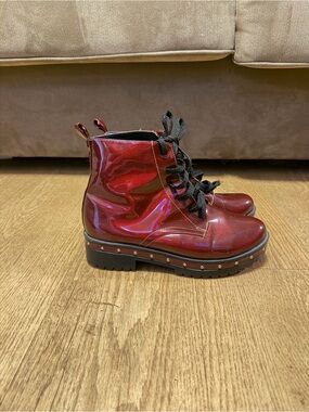 Women’s Burgundy Lace-Up Platform Boots